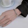 Pulseira Aberta Feminina Vintage com Design Personalizado em Relevo de Peixinho Simples e Fashion