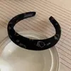 Faixa de Cabeça com Coroa Alta para Mulheres, Novo Estilo com Toque de Luxo, Faixa de Cabelo Larga Versátil para Sair, Acessório de Cabelo para Lavar o Rosto