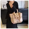 Chaqueta acolchada de algodón plumón bolso de mano otoño e invierno bolsa de gran capacidad bolso de mujer bolso de hombro de moda para el trabajo bolsa para axilas de algodón espacial