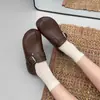 Zapatos de Estilo Británico con Suela Blanda y Punta Dividida para Mujer Primavera y Otoño 2026 Nuevos Zapatos Planos Versátiles de Una Sola Pieza para Mujer Zapatos Pequeños de Cuero Zapatos Birkenstock
