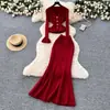 Estilo Rica Herdeira de Luxo Roupa de Irmã Real Feminina Outono Blusa de Tricô com Manga Flare + Saia Midi de Cintura Alta Estilo Cauda de Peixe