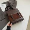 Mochila Nova Color-Blocking Outono e Inverno 2026 Grande Capacidade Moda Casual Bolsa Retrô Multiuso Versátil