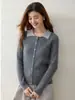 Estilo universitario cuello en V color contrastante falso dos piezas cárdigan de cachemira tejido de ochos tejido jacquard ajuste ceñido mostrar figura delgada suéter