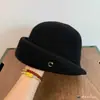 Sombrero de Cubo Elegante de Lana de Gama Alta con Borde Enrollado para Mujer, Sombrero Versátil Elegante de Otoño e Invierno Que Hace que la Cara Parezca Más Pequeña y Estilizada