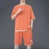 Um conjunto completo de roupas casuais, novo conjunto esportivo de verão, conjunto estiloso masculino de shorts de manga curta em tecido waffle solto