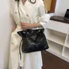 Bolso tote acolchado pequeño muy elegante inspirado en Chanel para mujer, nuevo modelo 2026, diseño único, adecuado para ir al trabajo, bolso de hombro