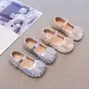 Girls' Princess Shoes 2026 Autumn New Style Sequins Rhinestones Bow Knot Single Strap Soft Sole Performance Shoes Silver Loafers