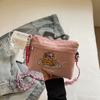 Bolso Cuadrado Pequeño de Viaje para Mujer en Color Contrastante, Bolso Cruzado Versátil de Dibujos Animados Simple 2025, Bolso Nuevo para Verano