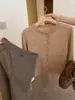 Altamente recomendado! Cardigã de malha com mangas compridas na cor cáqui para mulheres, estilo coreano 2026, com um visual sofisticado e elegante