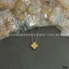 Collar de Trébol de Cuatro Hojas Versión Alta V Oro para Mujer Chapado en Oro de 18K es una Pulsera Cadena Clavicular Ágata Calcedonia Rojo Rosa Ojo de Tigre