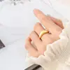 Anillo abierto irregular curvo chapado en oro de 18 quilates estilo coreano no se decolora diseño de nicho anillo de moda exquisito