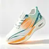 Zapatos de correr ultraligeros para hombre de primavera y verano, antideslizantes, resistentes al desgaste, deportivos, transpirables, amortiguadores, suela suave, zapatos para estudiantes, zapatillas de correr ligeras