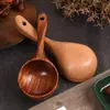 Venta al por mayor Suministros de cocina para el hogar estilo japonés Mango de madera Cuchara para agua Cuchara para arroz Cuchara para papilla Cuchara de madera Cuchara para agua de sauna de madera maciza