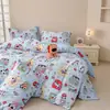 Estilo Coreano Cremoso Osito Polar Cálido Juego de Cuatro Piezas Dibujos Animados Funda Nórdica de Polar de Coral Doble Cara Juego de Tres Piezas Sábana Plana Sábana Ajustable