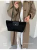 Bolso Tote para el Trabajo Bolsa de Gran Capacidad para Mujer 2026 Nuevo Otoño Bolso de Hombro Casual Versátil para el Día a Día Bolso de Axila