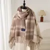 Lenço Cachecol Estilo Britânico com Padrão de Areia Fina Imitação de Caxemira para Homens e Mulheres, Lenço Quente e Fashionável para Outono e Inverno com Franjas para o Dia a Dia
