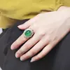 Anillo Kaiwei de Zirconia con Flor de Alta Venta Estilo de Corte Lujoso Anillo de Jade Verde Lleno de Diamantes Anillo de Cristal de Calcedonia Floral