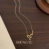 Colar Pingente Cobra Dourada Europeu e Americano Alto Valor Luxo Leve Versátil Elegante Moda Feminina Personalizado Vida Corrente da Clavícula Feminina