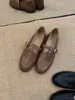 Sapatos Mary Jane Retrô, sapatos femininos, novo estilo coreano 2026, estilo britânico, fivela dourada, tira única, sapatos pequenos de couro, mocassins