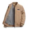 Nuevo abrigo de invierno para hombre, chaqueta acolchada de algodón engrosada, estilo corto brillante y moderno con capucha, abrigo de algodón de talla grande