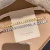 Pulsera de Hebilla Incrustada con Circonita Transfronteriza Europea y Americana Pulsera Versátil de Lujo Ligero de Gama Alta Moda con Sentido de Diseño Joyería de Mano