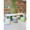 Mesas e Cadeiras Infantis de Jardim de Infância em Madeira Maciça Conjunto Criativo Loja de Educação Infantil Casa Modelo Exibição Mesas e Cadeiras de Brinquedo para Entretenimento