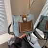Bolso Pequeño con Correa Ancha para el Hombro 2026 Nuevo Estilo Bolso Cubo de Bloques de Color de Alta Gama Bolso Cruzado para el Hombro de Moda Versátil para Viajes y Uso Diario para Mujeres