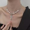 Collar Colgante de Cruz Incrustada de Diamantes Retro Europeo y Americano, Elegante, Moderno, Cadena de Clavícula Versátil, Joyería de Gama Alta de Nicho para Mujer