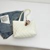 Bolso Casual Lingge de Gran Capacidad para Mujer 2024 Invierno Nueva Moda Estilo Occidental Bolso de Hombro Bolso Tote para Estudiante Universitario