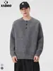 Muxi Roupas # Estilo Retro Old Money Outono e Inverno Gola Henley Botões Suéter de Tricô Manga Longa Caimento Solto Camisa Básica para Homens