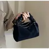Bolsa de mão plissada em formato de nuvem, estilo vintage transfronteiriço, com textura de camurça fosca, bolsa de ombro ou transversal moderna e versátil para mulheres