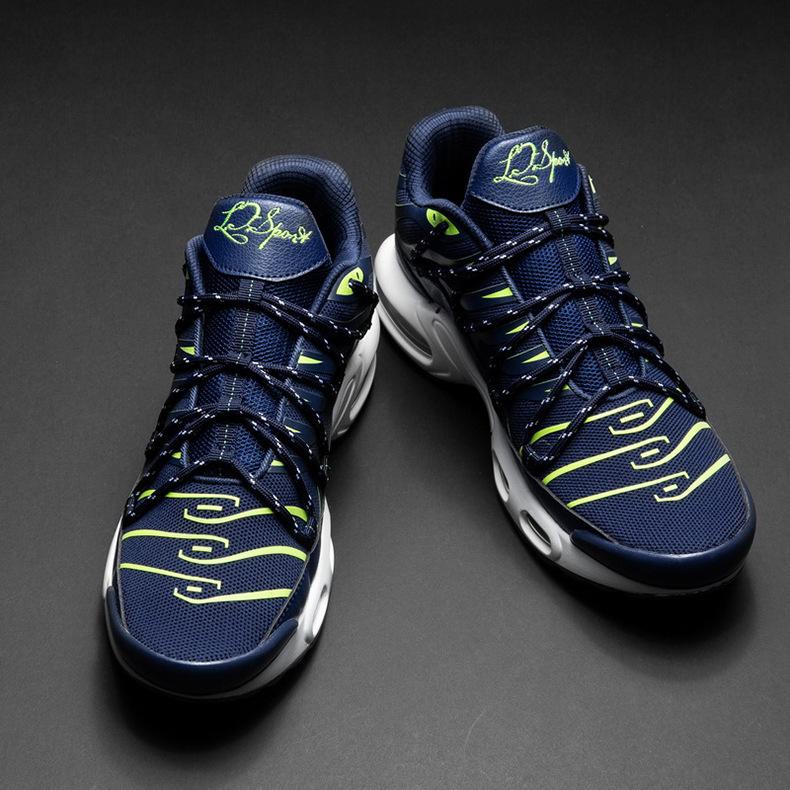 男鞋大码飞织运动鞋透气