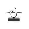 Escultura abstracta de figura de metal negro minimalista italiana, adecuada para sala de estar, mesa, recibidor o decoración de casa modelo