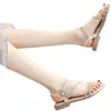 Sandalias de Hebilla Refrescantes de Verano para Mujer 2026 Nuevo Estilo Sandalias de Una Tira Suela Suave Transpirables Antideslizantes Zapatos de Playa en Stock