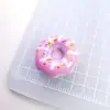 Comida de Simulação e Brinquedo Bolo Rosquinha Acessórios de Resina Cola de Creme Capa de Celular DIY Grampo de Cabelo Acessório de Cabeça Pulseira Fivela de Sapato