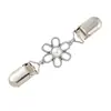 Clipe de Suéter Popular da Amazon com Design de Flor de Pérola Vazada, Fivela de Cachecol para Mulheres, Clipe Anti-Exposição, Clipe de Gola de Cachecol Atacado