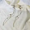Brincos de Orelha Brilhantes de Diamante com Camada Dupla de Luxo Leve, Presilhas de Orelha Indolores de Nicho de Alta Qualidade, Design Empilhável Exquisito, Brincos Versáteis