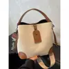 Bolso Cubo de Bloques de Color Transfronterizo, Bolso de Mano de Alto Valor para Mujer, Nuevo Estilo 2026, Bolso de Hombro y Cruzado Casual Elegante y de Moda