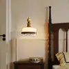Lámpara Colgante Pequeña para Mesita de Noche de Dormitorio, Estilo Vintage, Color Nogal, Sensación de Alta Gama, Nuevo Modelo 2025, Iluminación para Entrada de Pasillo que Protege la Vista