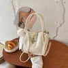 Bolsas Pequeñas de Verano de Moda Transfronterizas para Mujer 2026 Nueva Moda Bolso Cruzado Versátil Bolso de Mano Súper Popular Bolso Cubo