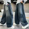Calças de menino coleção outono 2026 novas calças infantis estilo primavera e outono para crianças maiores, jeans da moda de outono para meninos e adolescentes