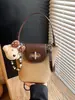 Bolsa de Balde Colorida Patchwork Fashionable 2026 Nova Coleção Primavera/Verão Personalidade Ins Bolsa de Ombro Tendência Bolsa Transversal