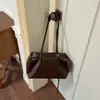 A nova bolsa tote de grande capacidade de Shuai Mi, uma bolsa de ombro casual e estilosa, uma bolsa de axila moderna e fashion