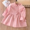 Trench coat infantil 2023 Primavera e Outono Novo estilo coreano comprimento médio para crianças pequenas e médias top casual da moda