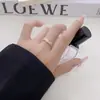 Anillo Cruz de Circonita de Moda Exquisito Versátil Diseño de Nicho de Moda Estilo de Lujo Ligero Anillo Abierto que No se Desvanece para Mujeres