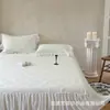 Conjunto de Três Peças de Matilha Refrescante de Feijão de Gelo Estilo Francês Feminino com Saia de Cama, Embossado em Rosa, Matilha Dobrável para Ar Condicionado