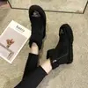 Novos Sapatos de Lã de Ovelha com Pelo Estilo 2025, Sapatos de Algodão Quentes com Forro de Lã para Mulheres, Botas Curtas Baixas de Inverno, Sapatos Femininos, Botas de Neve Antiderrapantes