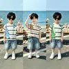 Conjunto de Roupas de Verão para Meninos 2026 Novo Estilo Infantil Listrado Desenho Animado Manga Curta Bebê Verão Casual Duas Peças Conjunto Moderno