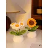 Regalo de Cumpleaños para Niñas Ramo de Girasoles Adorno Pequeño Escritorio Flores de Lana Tejidas a Mano Producto Terminado para Mejor Amiga Práctico