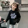 Camiseta base de algodón puro con estampado de dibujos animados para niños, top de moda, nuevo estilo primavera y otoño 2026, camiseta elegante de manga larga para niñas